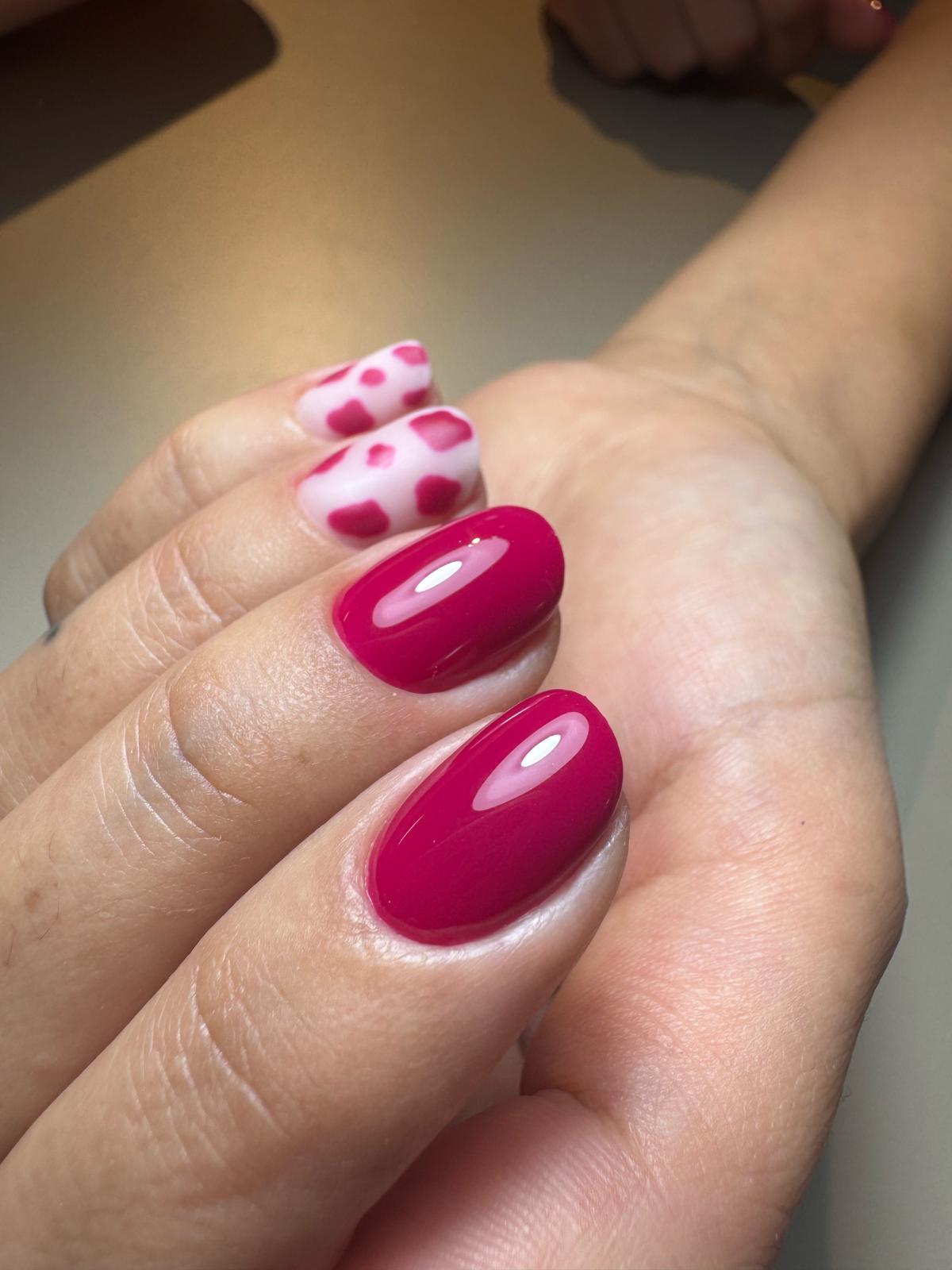 Kalıcı oje uygulaması